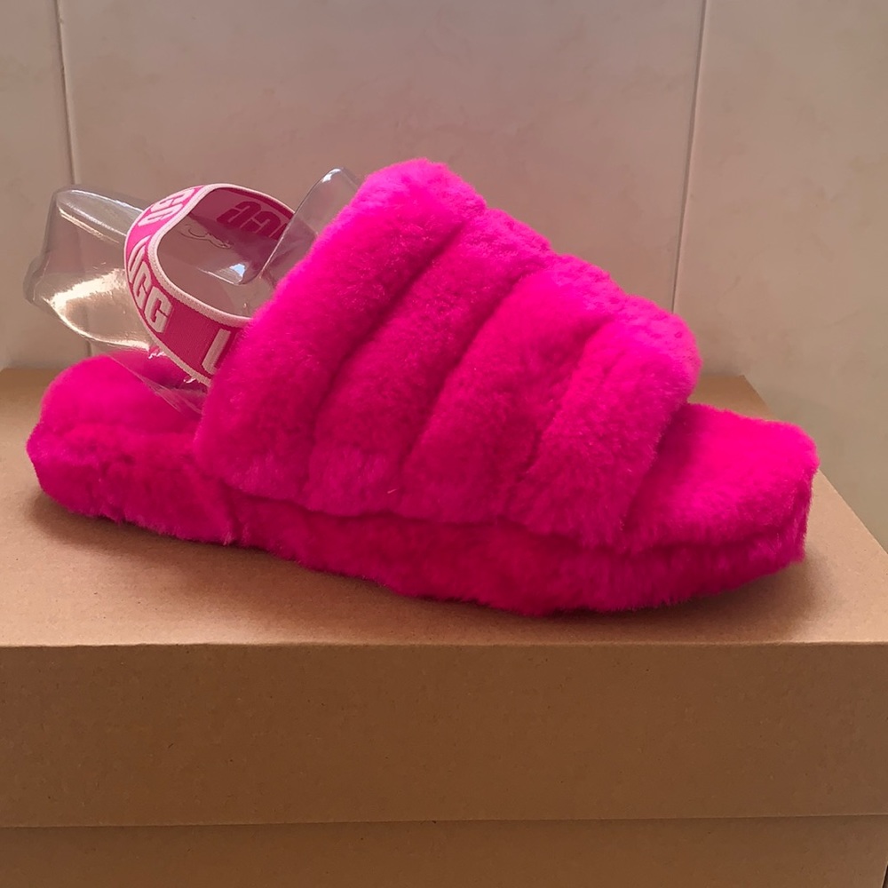 BRAND NEW KIDS UGG Fluff Slippers